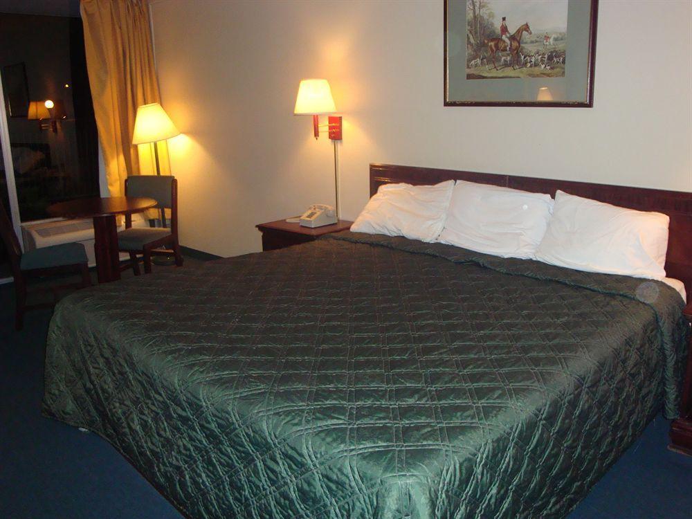 Econo Lodge Asheboro Eksteriør billede