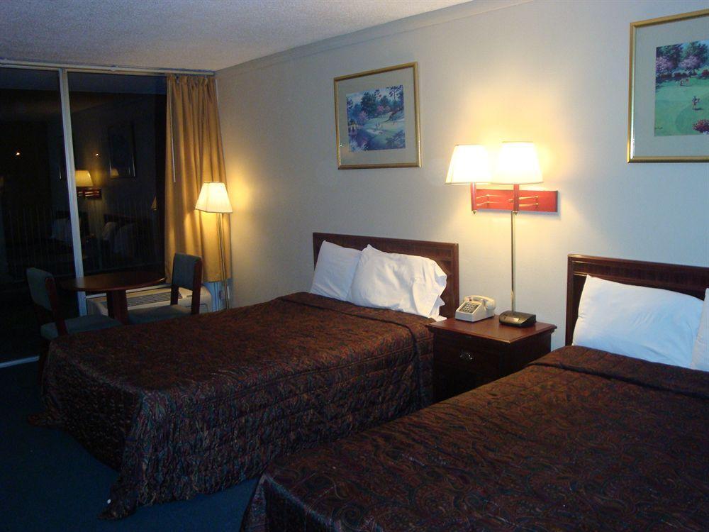 Econo Lodge Asheboro Eksteriør billede